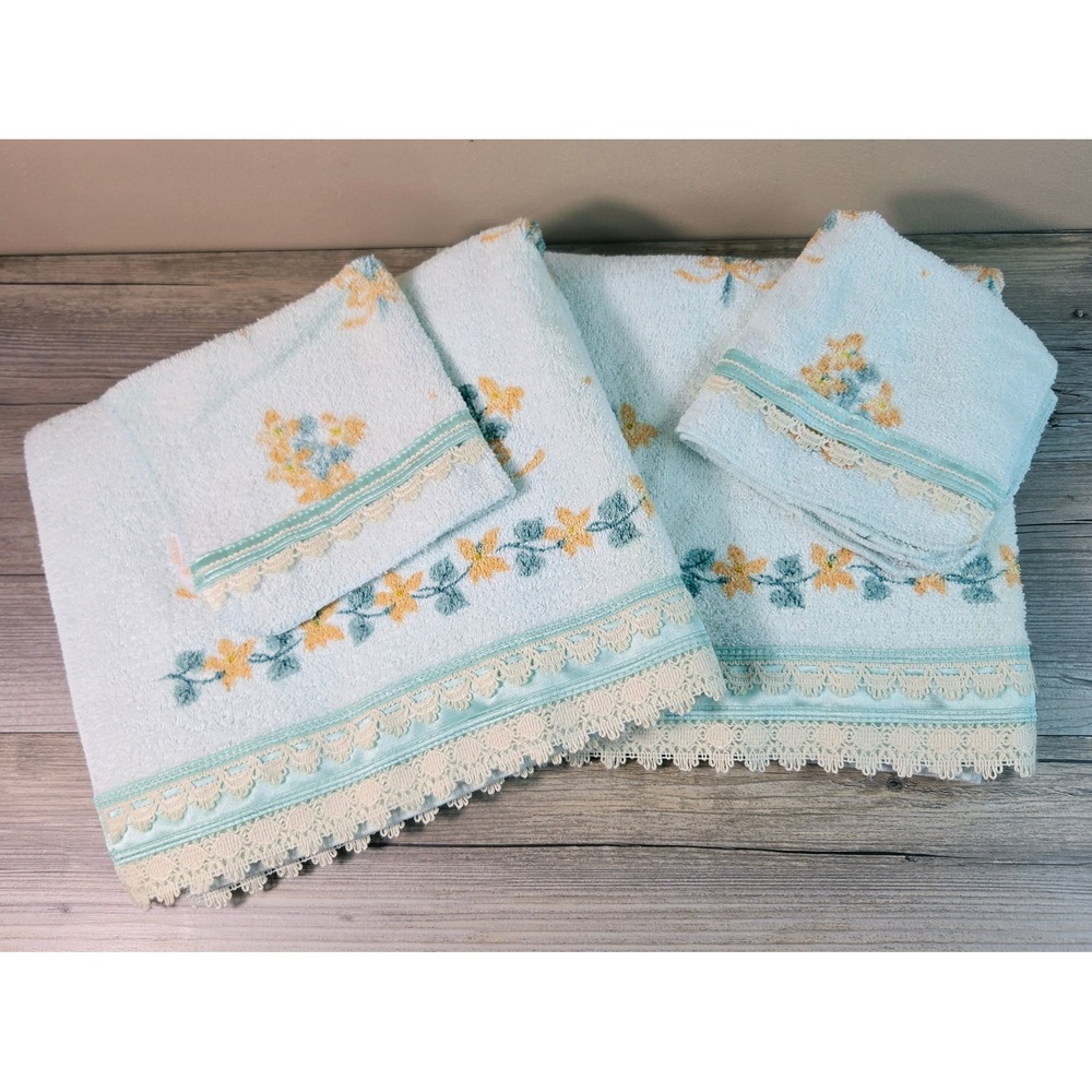Vintage Dundee 4pc Blue Floral Towel Set 2 Bath Towels 2 Washcloths Lace USA